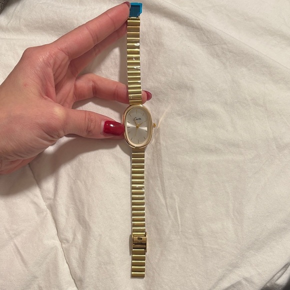 Vintage Type Gold Watch - Picture 3 of 5